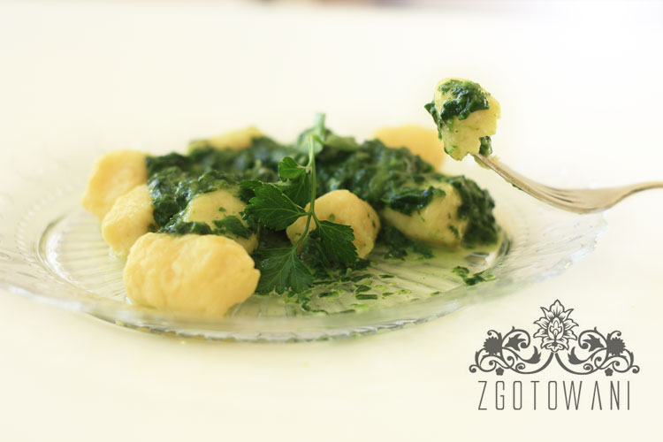gnocchi-ze-szpinakiem-i-serem-camembert