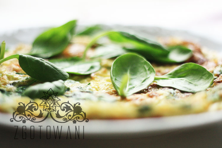omlet-ze-swiezym-szpinakiem-1