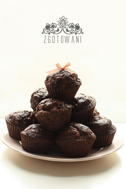 czekoladowe-muffinki-z-bananami-1