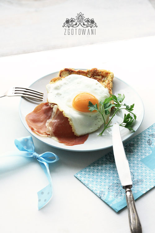 tost-francuski-z-jajkiem-sadzonym-i-szynka-serrano-3