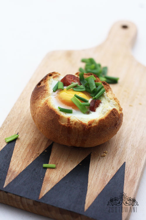zapiekana-bulka-z-jajkiem-5