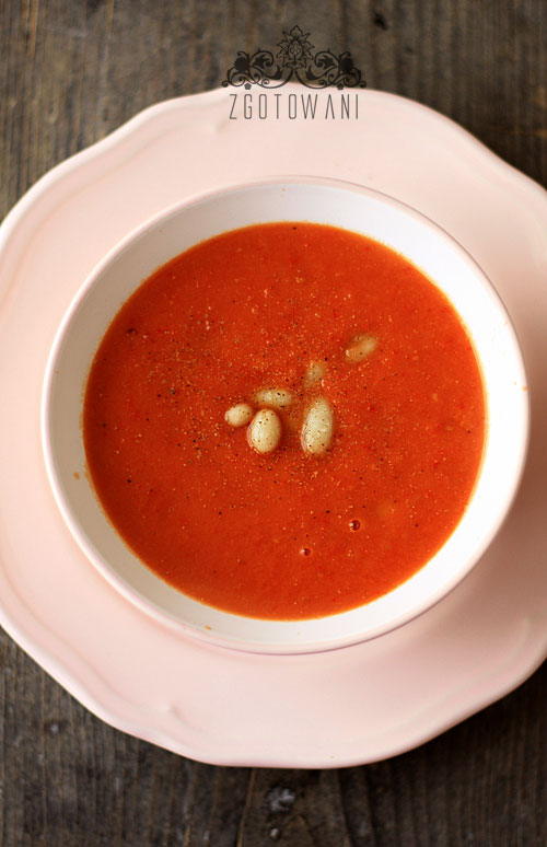 zupa-krem-z-pomidorow-i-fasoli-5