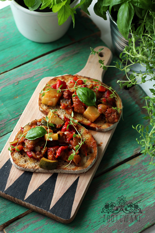 bruschetta-z-warzywami-1