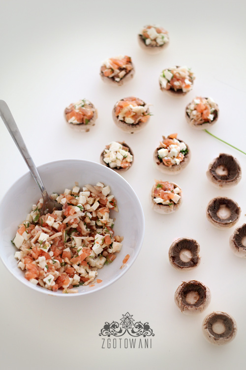 pieczarki-faszerowane-wedzonym-lososiem-i-mozzarella-11