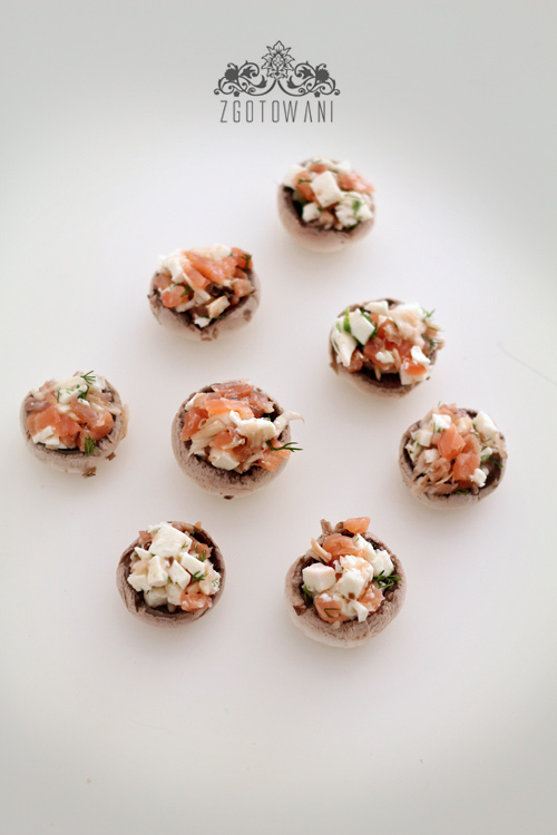 pieczarki-faszerowane-wedzonym-lososiem-i-mozzarella-8