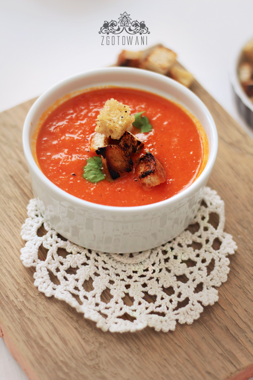 zupa-krem-z-pieczonej-papryki-i-pomidorow-6