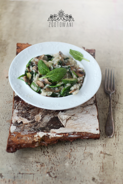 risotto-z-pieczarkami,-szpinakiem-i-cukinia-1