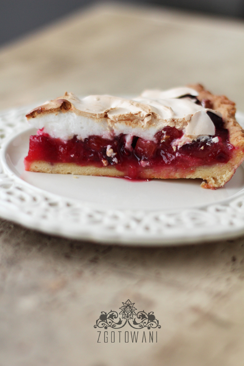 tarta-ze-sliwkami,-gruszkami-i-beza-7