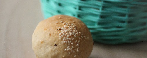 Muffinki z pieczarkami, suszonymi pomidorami i dwoma serami
