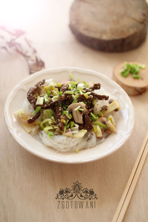 makaron-vermicelli-z-wolowina-w-sezamie-9