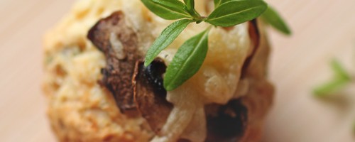 Szybkie muffinki z serem i pieczarkami