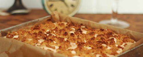 Ciasto z gruszkami, pianką i kruszonką