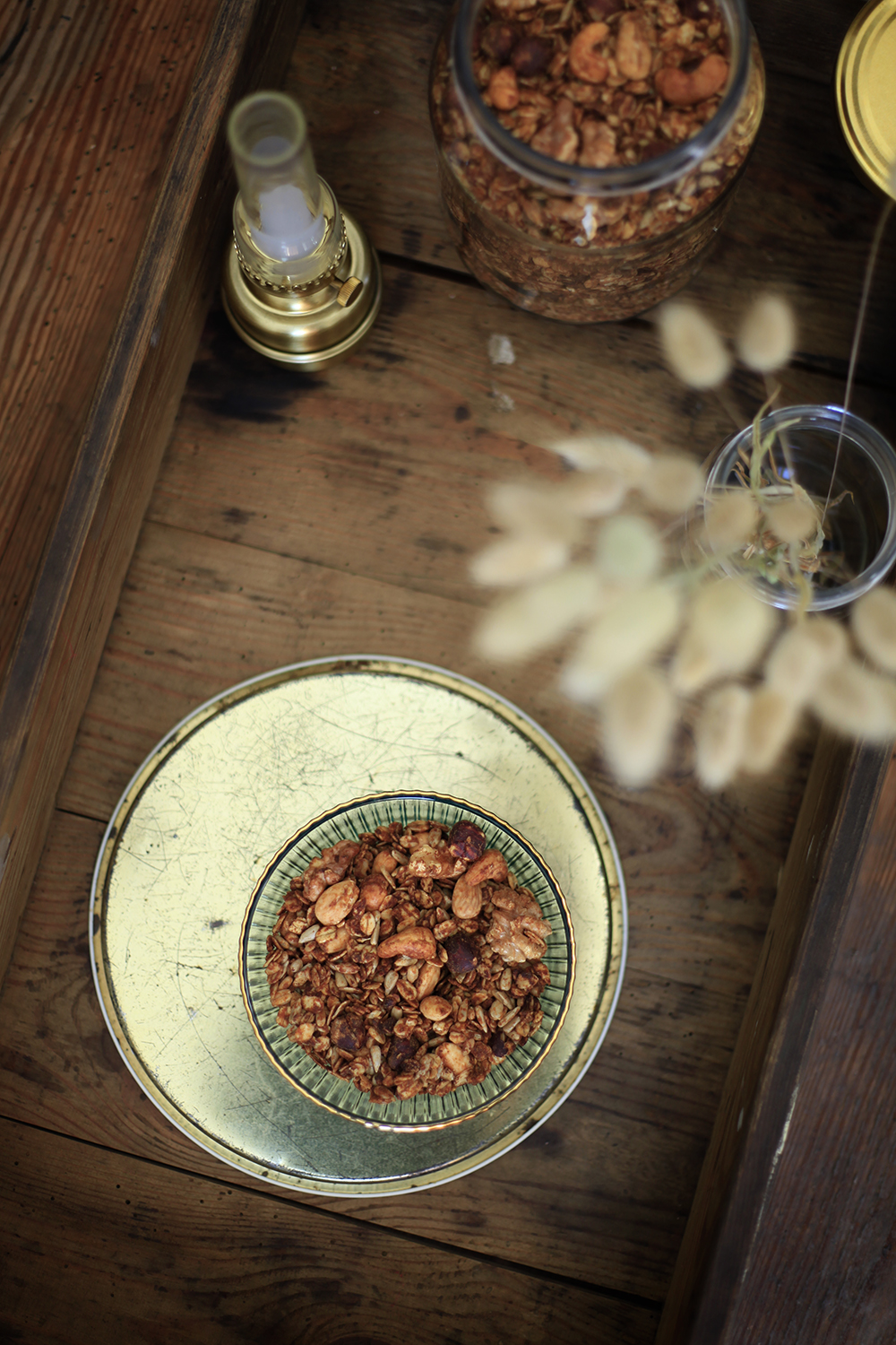 Domowa granola z orzechami